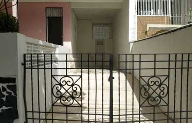 Imagem 3: Casa 5/4 Matatu 3 sanitarios 2 vagas na garagem recem pintada e reformada