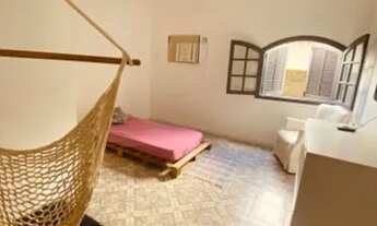 Imagem: Casa colonial em condomínio arborizado