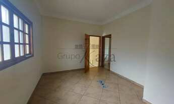 Imagem 2: Jacarei - Casa Padrão - Centro