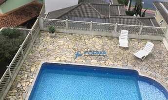 Imagem: Sobrado Swiss Park com vista panorâmica