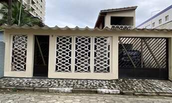 Imagem 2: Casa térrea para venda tem 180 metros quadrados com 3 quartos sendo 1 suíte 3 vagas