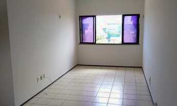 Imagem 3: Apartamento com 110m2, 03 suítes, 02 vagas, armários, próximo ao colégio Farias Brito