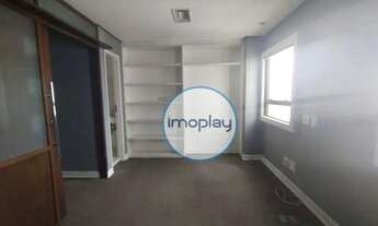 Imagem 7: Conjunto comercial com 33m², piso elevado com carpete, 02 banheiros e ar condicionado cent