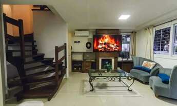 Imagem: CASA GEMINADA 3 SUÍTES E PÁTIO PRIVATIVO