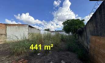 Imagem: Lote no Setor Coimbra, 441 m², Ideal para