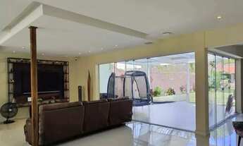 Imagem 3: Casa para venda com 675 metros quadrados com 4 quartos