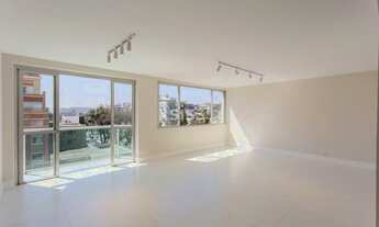 Imagem 3: Apartamento à venda no Água Verde, Retrofitado