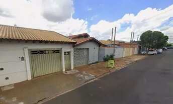 Imagem 2: Imóvel para venda possui 69 metros quadrados com 3 quartos em Jardim Parisi - Orlândia - S