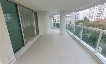 Imagem 3: Apartamento para venda tem 402 metros quadrados com 4 quartos