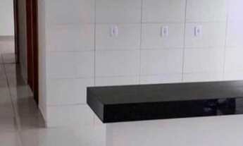 Imagem 3: Casa para venda possui 100 metros quadrados com 2 quartos em Aerolândia - Fortaleza - Cear