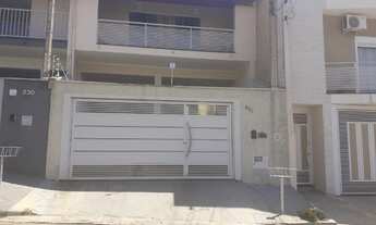 Imagem: Linda casa assobradada