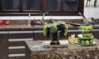 Imagem 1: Casa de condomínio para venda tem 400 metros quadrados com 4 quartos