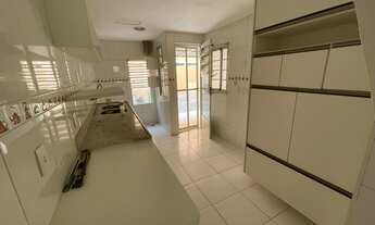 Imagem 7: Casa de condomínio possui 170m² com 3 quartos sendo 1 suíte, mais dependência completa