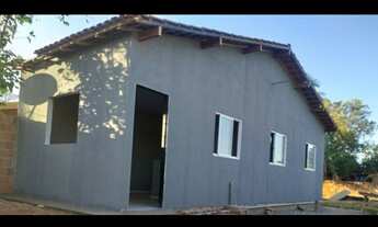 Imagem: 2 casas e 2 terrenos