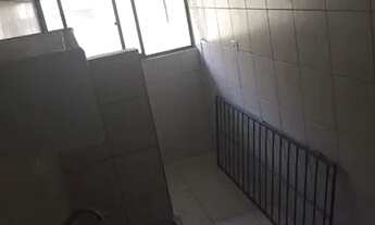 Imagem 3: Aluga-se Apto com 2 qtos sendo 1 com suíte encruzilhada