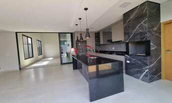 Imagem 6: Casa no Condomínio Recanto do Lago com 246m² de construção, 3 dormitórios com banheiro