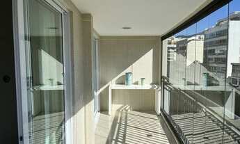 Imagem 2: Apartamento para aluguel tem 74 metros quadrados com 2 quartos em Ipanema - Rio de Janeiro