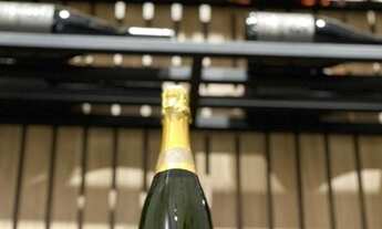 Imagem 2: Sobrado Alphavile, com para venda com 370 metros quadrados com 4 quartos excelente acabame