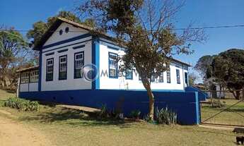 Imagem 2: Fazenda com sede centenária, 210 hectares, produção leiteira 10.000 litros dia