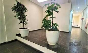 Imagem 3: ESPETACULAR COBERTURA FINAMENTE MOBILIADA, 1 DORMITÓRIO COM SUÍTE, LAVABO, COZINHA AMERICA