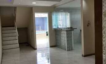 Imagem 1: Casa com piscina em rio das ostras