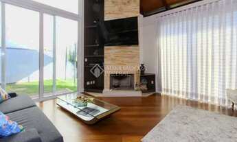 Imagem 5: Sobrado para venda possui 680 metros quadrados com 3 quartos