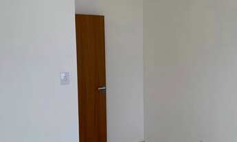 Imagem 3: Casa 2/4 sendo uma suíte, com corredor lateral