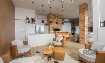 Imagem 4: 3 dormitórios sendo 3 suítes, uma delas master, uma área total de 441.56m² , totalmente mo