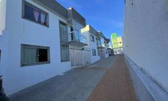 Imagem 2: Excelente Casa 3/4 suítes com espaço gourmet em Buraquinho/ Miragem