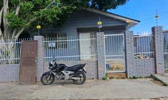 Imagem: Casa de rua, 3 dormitórios, bairro Bom