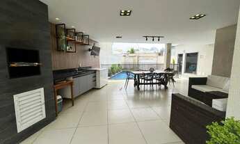 Imagem 6: Imóvel para venda tem 350 metros quadrados com 5 quartos