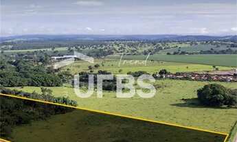 Imagem 3: Área para potecial loteamento - GO-080 Goiânia