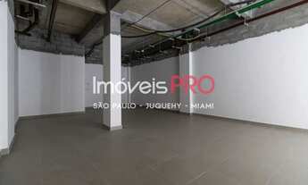 Imagem 3: Super lojas interessantes próximas à estação Eucalíptos linha Lilás