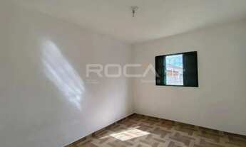 Imagem 5: Casa padrão para alugar na Vila Boa Vista, São Carlos: 1 dormitório, 1 banheiro, cozinha e