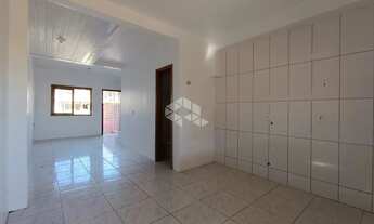 Imagem 4: Sobrado 2 dormitórios, 2 banheiros , patio individual na frente e nos fundos