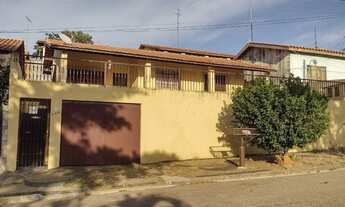 Imagem 2: Excelente entorno comercial e lazer