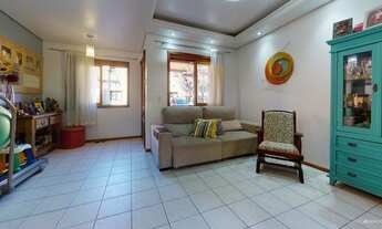 Imagem 5: PORTO ALEGRE - Casa Padrão - Cavalhada