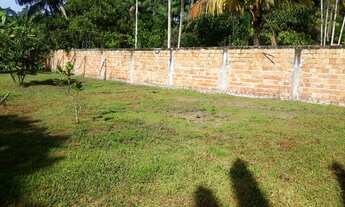 Imagem 3: Vendo um terreno na entrada do cannã