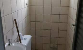 Imagem 5: Casa toda em dias e murada!