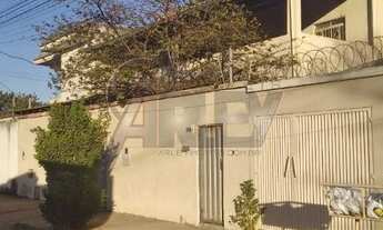 Imagem: Vende-se casa de 2 pavimentos a 5 minutos