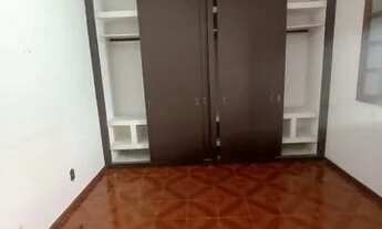 Imagem 4: Ótima Casa no Bairro Itatiaia, Extremamente Espaçosa com 04 Quartos e 03 Vagas de Garagem