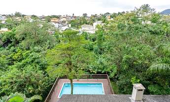 Imagem 3: Triplex para aluguel possui 187 metros quadrados com 2 quartos