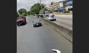 Imagem 5: Vende se esta casa beira da estrada