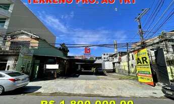 Imagem: Terreno na Av Tefe na Praça 14 com Restaurante