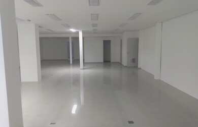 Imagem 5: Imóvel comercial para aluguel com 500 metros quadrados na Avenida Rosa e Silva Recife - P