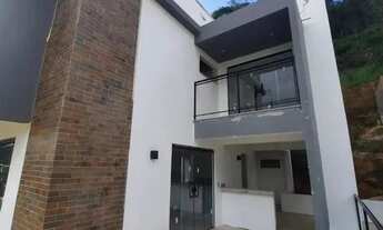 Imagem 7: Casa com 3 quartos à venda, 215 m² por R$ 800.000,00 - Aeroporto - Juiz de Fora/MG