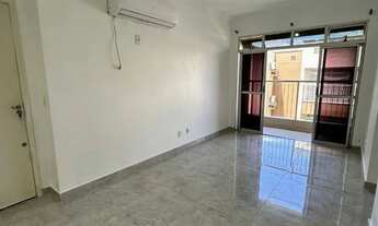 Imagem 2: ALUGO R$ 2.300, apto 3 quartos (1 suíte) Residencial Eliza Miranda, 4° andar, Nascente