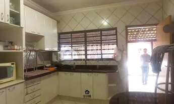 Imagem 6: Casa Ampla com 3 Quartos e Varanda Gourmet no Setor Parque Flamboyant - Goiânia