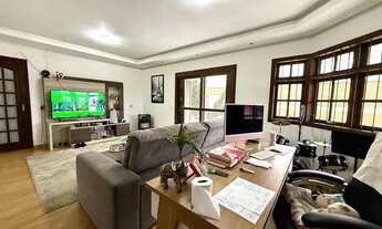 Imagem 2: Casa Ampla com 3 Dormitórios um sendo Suite no Centenário