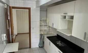 Imagem 6: Excelente apartamento com três quartos armários e varanda a venda no Costa Azul